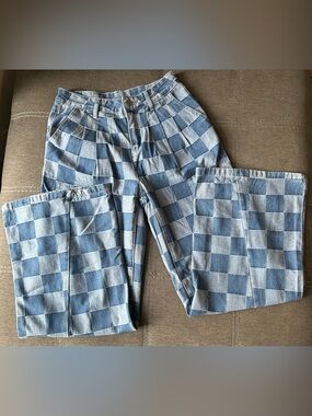 EUC Women's Blue Checkerboard Ankle Wide Jeans